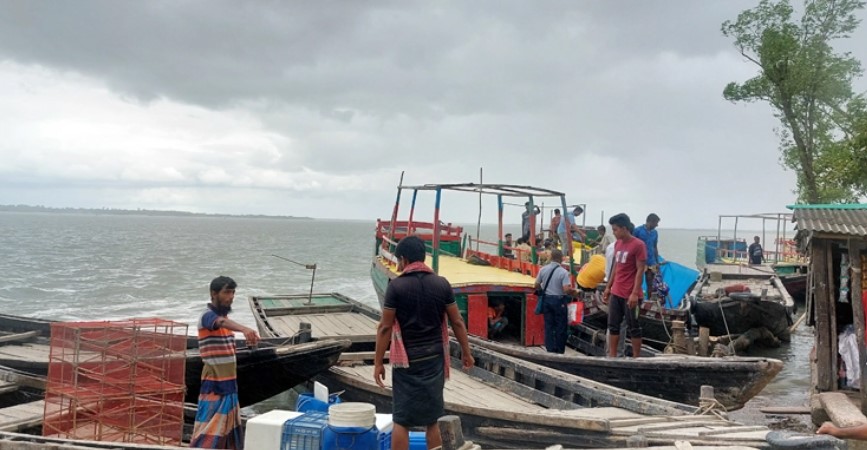 নিম্নচাপে উপকূলে বৃষ্টিপাত, পানিতে ডুবছে দুবলা-সুন্দরবন