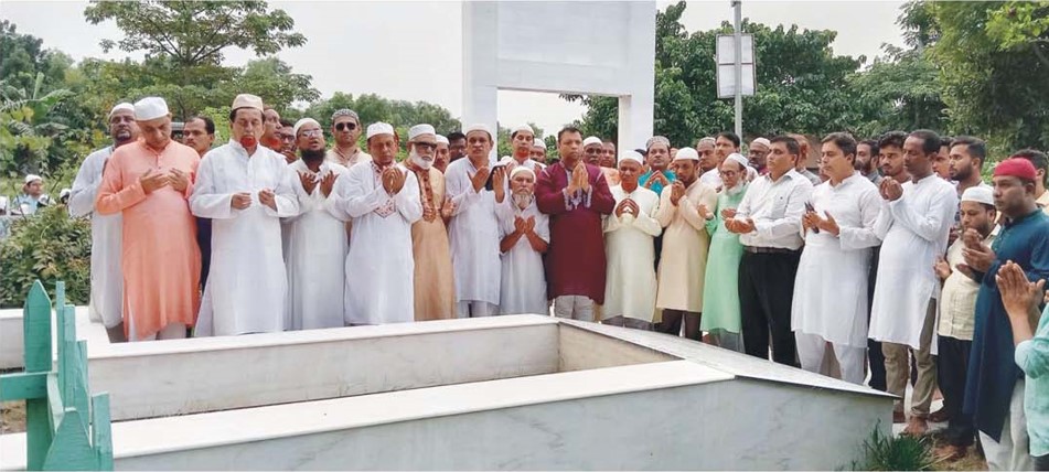 মতিন খসরুর কবর জিয়ারতে মফিজুর রহমান বাবলু মতিন খসরুর কবর জিয়ারতে মফিজুর রহমান বাবলু