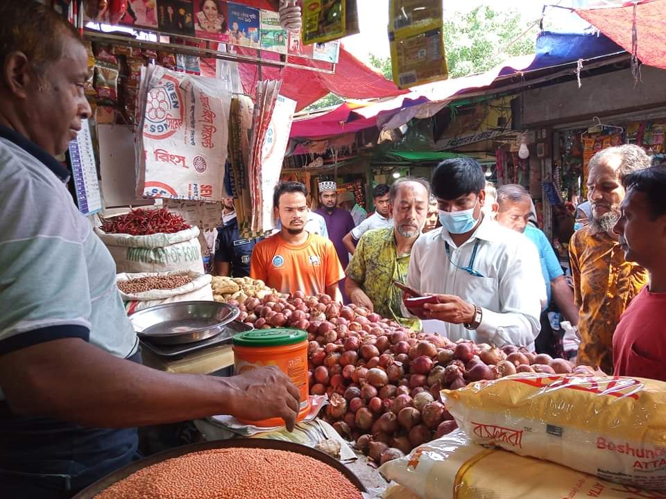 কুমিল্লায় ৪ প্রতিষ্ঠানকে ১০ হাজার টাকা জরিমানা 