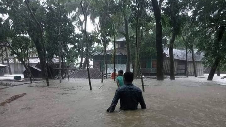 উপকূল পেরিয়ে দেশের মধ্যভাগের দিকে এগুচ্ছে ঘূর্ণিঝড় ‘সিত্রাং