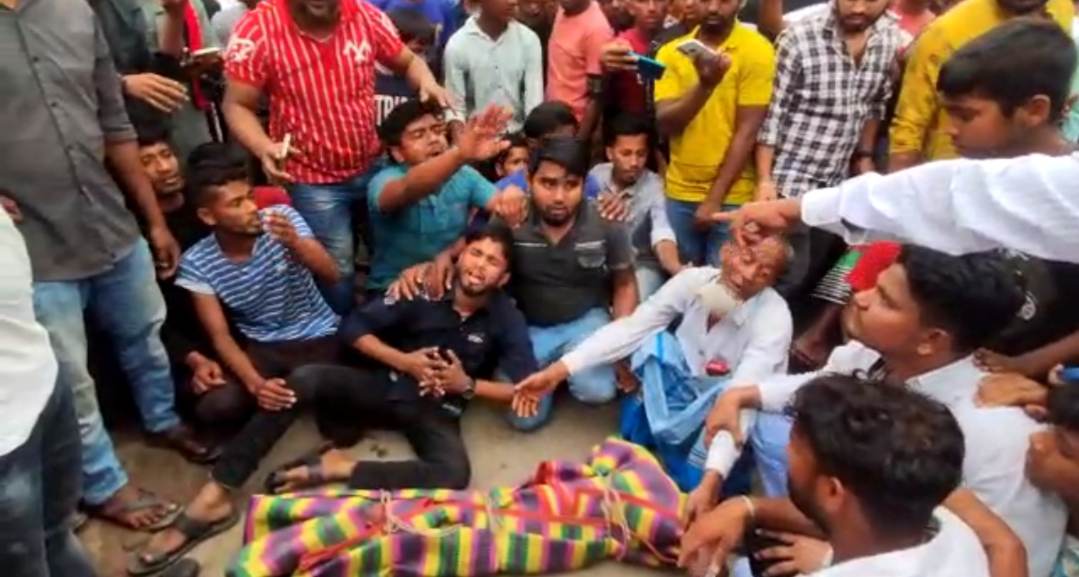 দাউদকান্দিতে মুক্তিপণ না পেয়ে শিশুকে হত্যা; বিচারের দাবিতে মহাসড়ক অবরোধ