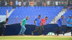 ৮ ওভারে আয়ারল্যান্ডের লক্ষ্যমাত্রা ১০৪