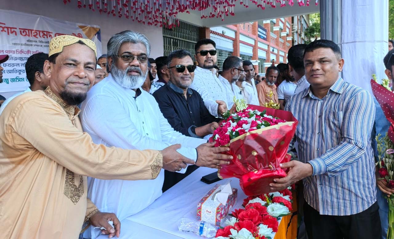 ফ্যাসিস্ট সরকার রসুইঘর থেকে সংসদও ছাড়েনি