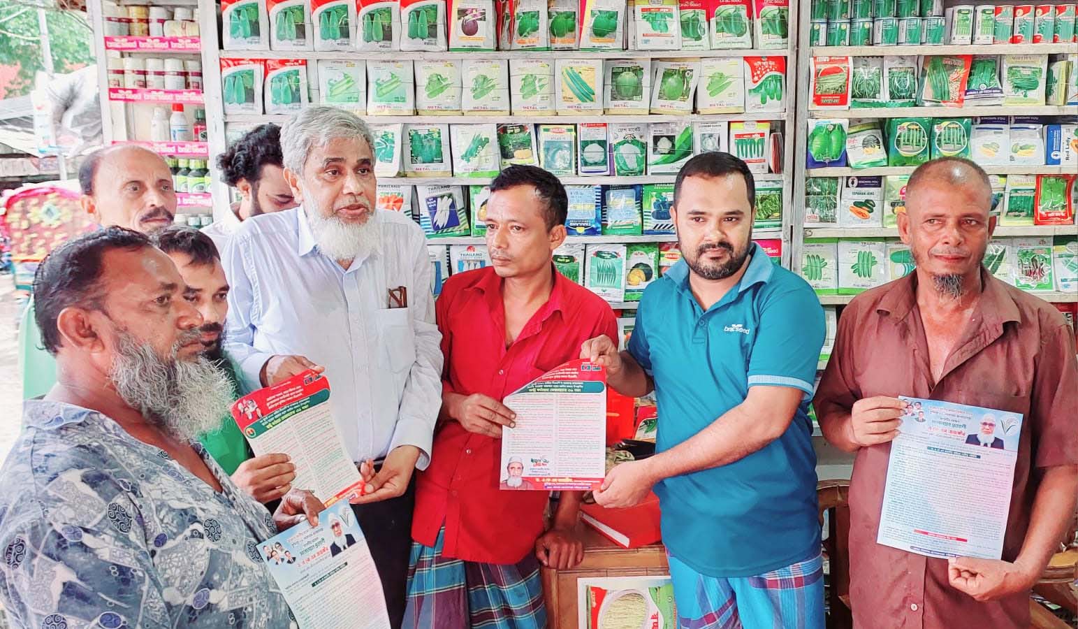 বিএনপির ৩১দফা নিয়ে মানুষের দ্বারে দ্বারে ছুটে চলেছেন সাবেক সচিব ড.জাহাঙ্গীর