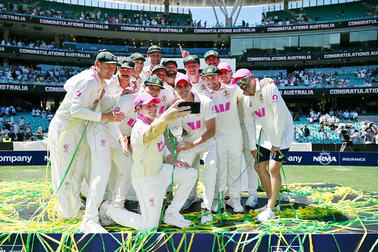 বড় জয়ে উসমানকে বিদায় দিল অস্ট্রেলিয়া